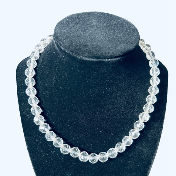 Vintage Clear Faceted Graduated Glass Crystal Bead Necklace with Silver Clasp - Picture 5 of 12